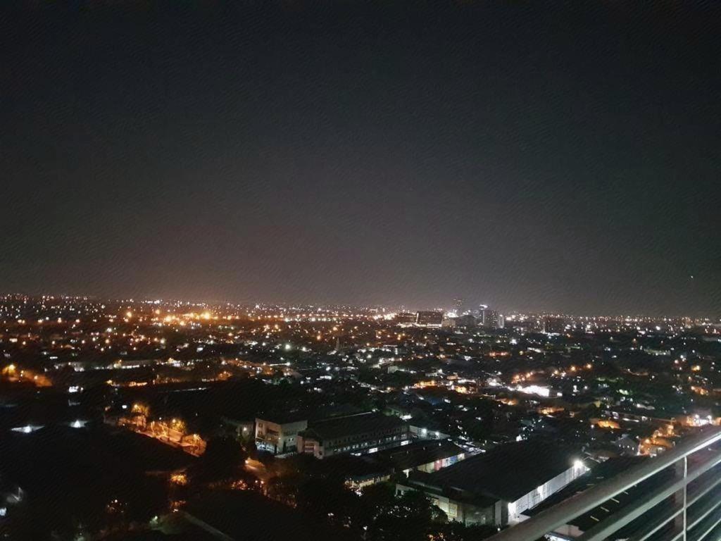 My Tower Hotel Surabaya Esterno foto