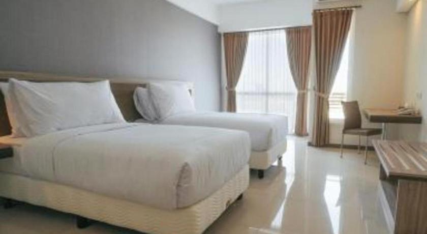 My Tower Hotel Surabaya Esterno foto